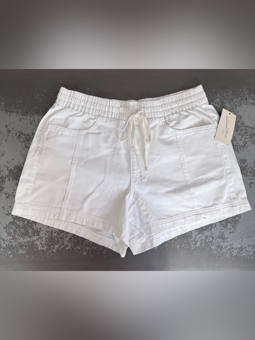 Universal Thread White Shorts XS - Picture 1 of 4